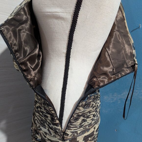 Vintage CACHE Elegant One-Shoulder Animal Print Dress, size 8. - Picture 10 of 13